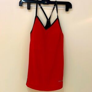 EUC, Saucony red & gray tank w/ racer back built in bra